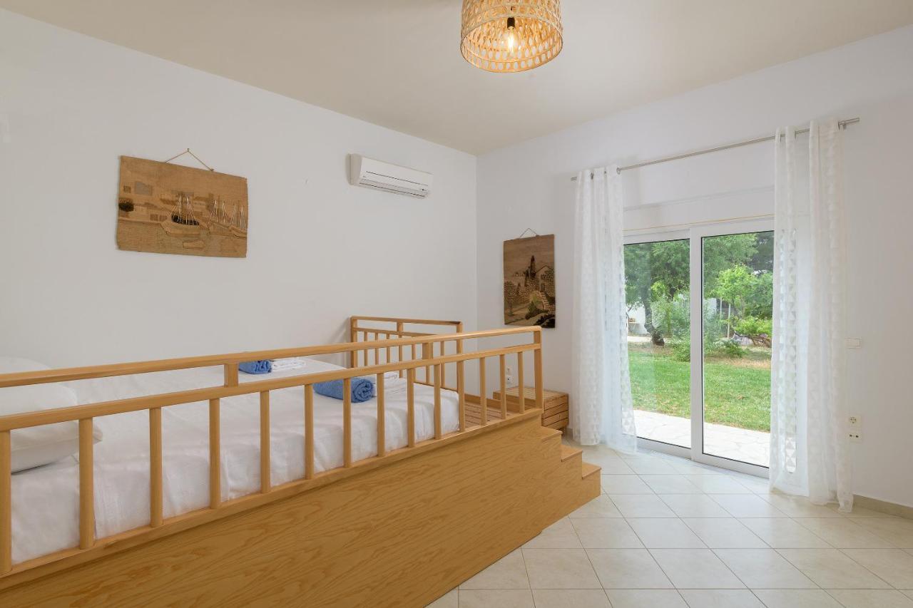 Villa Evelyn Pefki  Екстер'єр фото